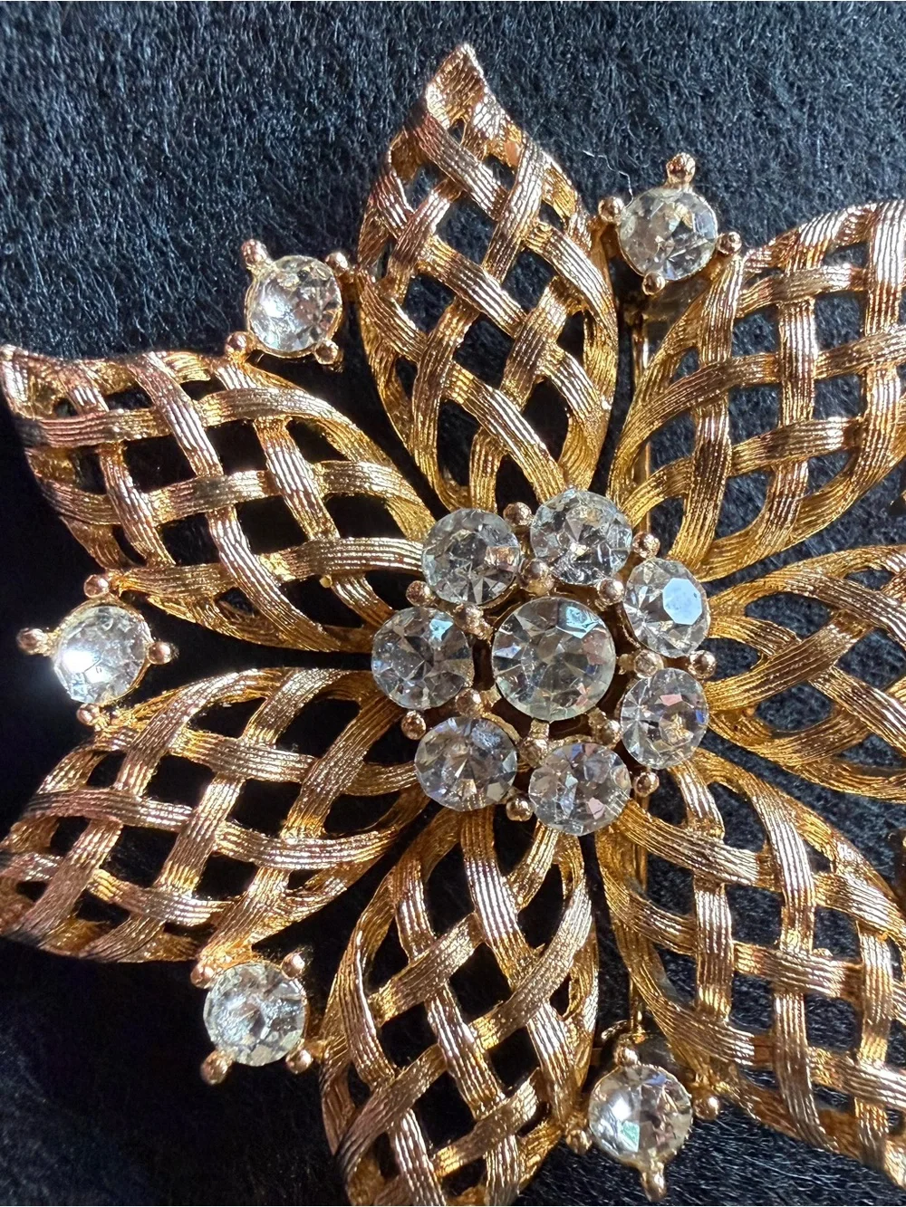 Vintage Lisner Gold Tone Rhinestone Lattice Flower Brooch